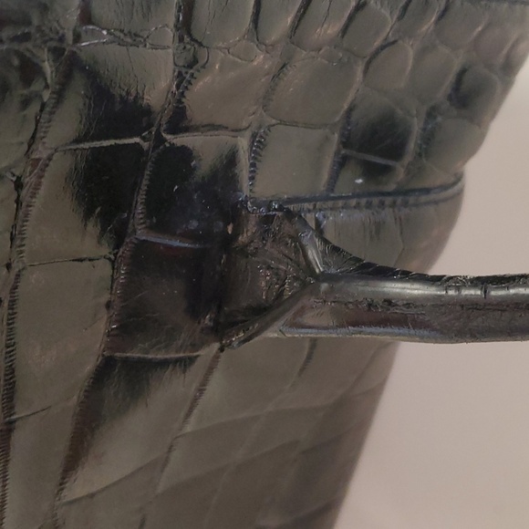 Ann Taylor Stunning Leather "Croc" Satchel - Picture 7 of 14